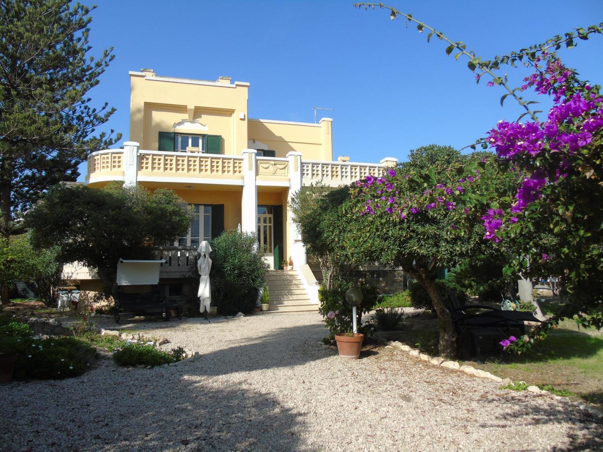 Villino Vanzetti 1930 Cagliari Bagian luar foto